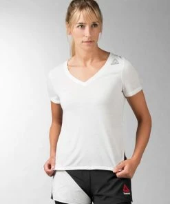 Reebok Combat Training Kickboxing V-Neck - White, AP6874 T-Shirts