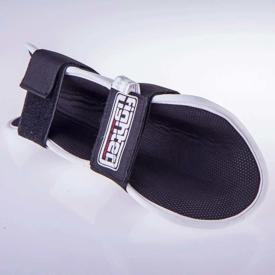 Shin Guard Fighter Ergo - White, FSG-001W 8 Shin Guard Fighter Ergo - White, FSG-001W